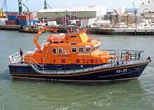 220px-Lifeboat.17-31.underway.arp.jpg
