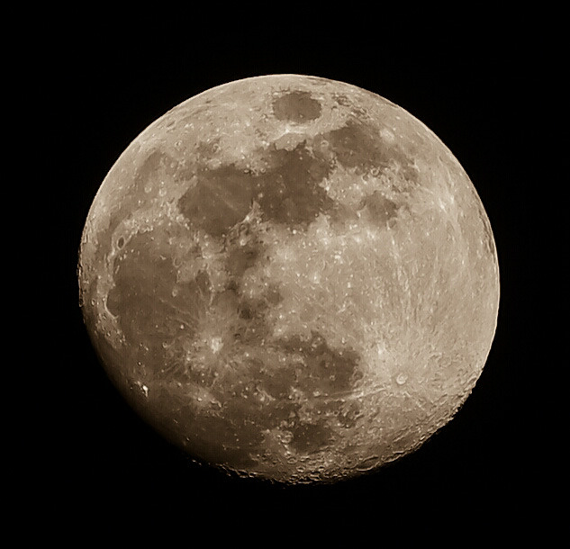 Moon%20Shot_zpsyfyv7lew.jpeg