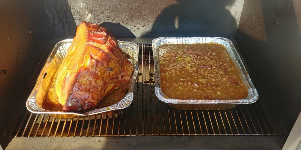 Smoked ham and backed beans.jpg