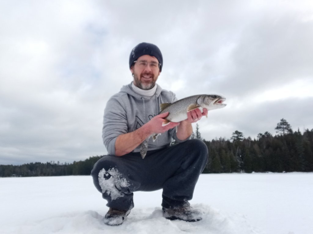 Ice Fishing with an Underwater Camera 